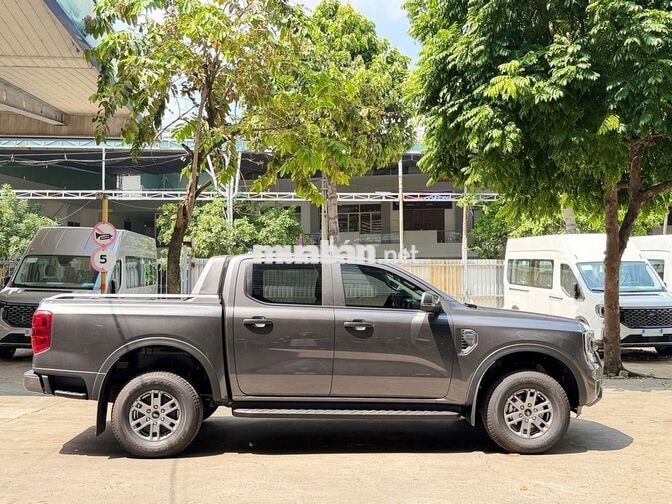 Ford Ranger XLS AT 2025 2 Cầu Tự động Xám