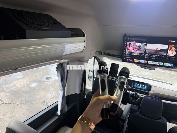 Ford Transit Premium 18C 2025 39.000km Bạc