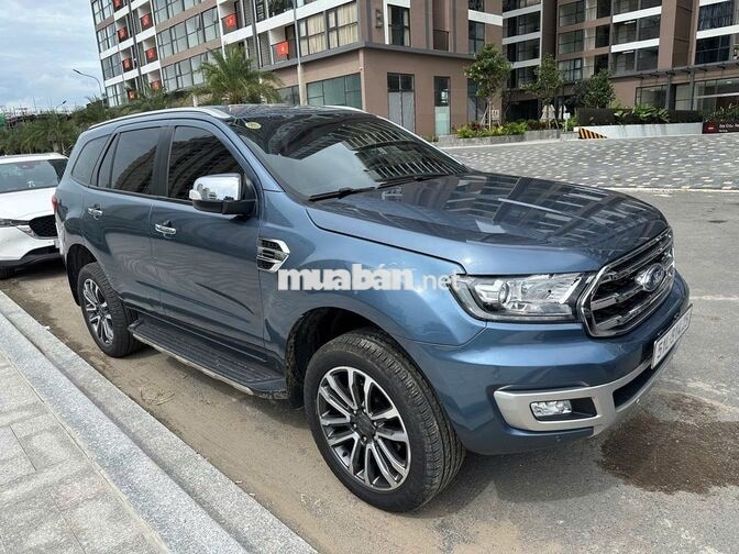 Ford Everest 2.0L Titanium 2018 Xanh thiên thanh