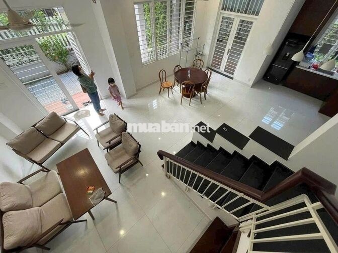 BIỆT THỰ SÂN VƯỜN – KHU BÊN SÔNG - SÁT TTTM GIGAMAL 2 LẦU 3PN 3WC