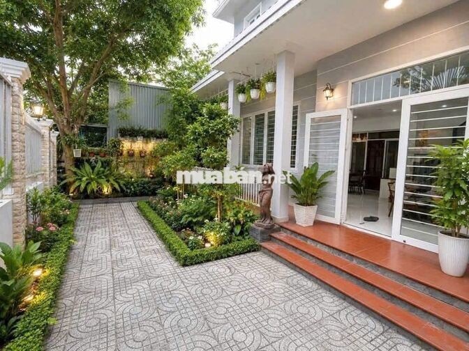 BIỆT THỰ SÂN VƯỜN – KHU BÊN SÔNG - SÁT TTTM GIGAMAL 2 LẦU 3PN 3WC