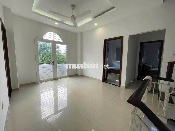 BIỆT THỰ SÂN VƯỜN – KHU BÊN SÔNG - SÁT TTTM GIGAMAL 2 LẦU 3PN 3WC