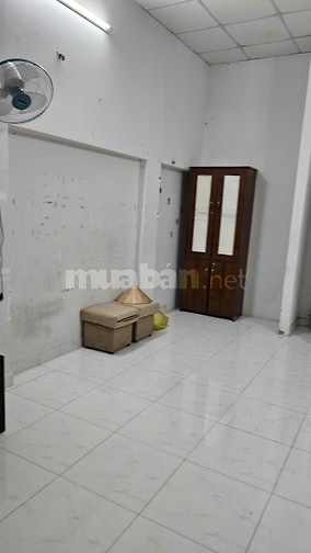 40m2, rộng rãi thoáng mát, an ninh, gần Đầm Sen, chợ, siêu thị, trường