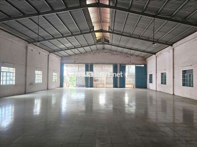 CHO THUÊ KHO,XƯỞNG 550M² GIÁ 45TR/T, Đ LÊ TRỌNG TẤN 