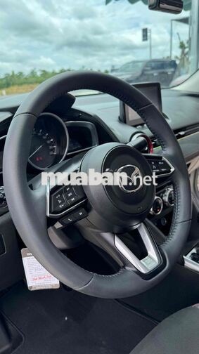 Mazda Mazda 2 Sedan 1.5 Luxury 2025 Trắng