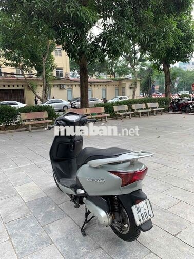 Honda Lead 110 màu xi măng thời trang !
