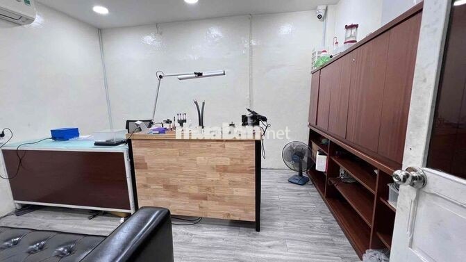 Cho thuê mặt bằng đường Trần Đình Xu, Quận 1, vị trí thuận tiện kinh d