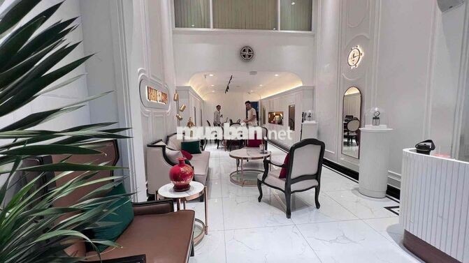 Cho thuê mặt bằng đường Trần Đình Xu, Quận 1, vị trí thuận tiện kinh d
