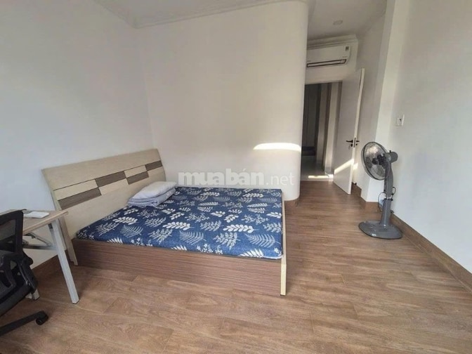 1/Phan Đình Phùng, Phú Nhuận 94m2, 2PN, Sẵn Nội Thất giá 14,5 tr/th