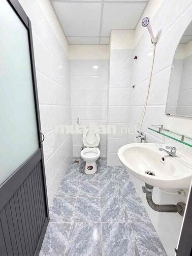 Phòng Studio Ban Công Full nội thất cực rộng, thoáng
