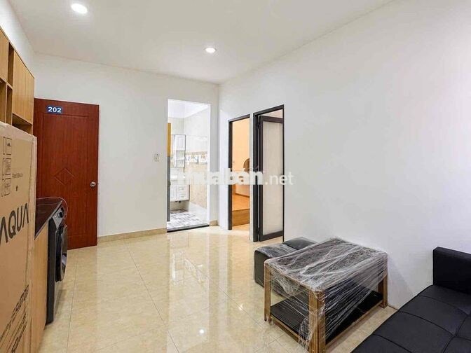 Chính Chủ Cho Thuê Căn Hộ Quận 5 ( 60m2 - 2 Phòng Ngủ Ban Công )