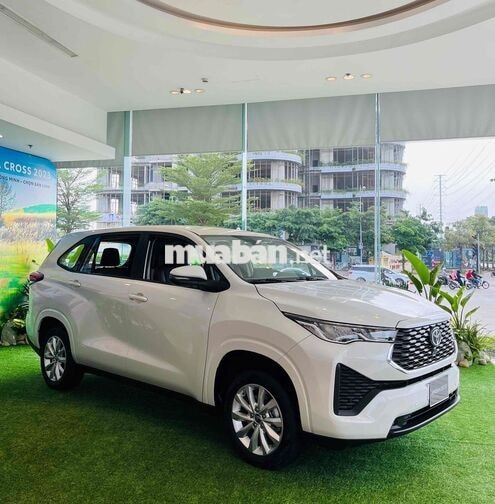 Toyota Innova 2026 mới giảm 50% trước bạ tặng BHTV