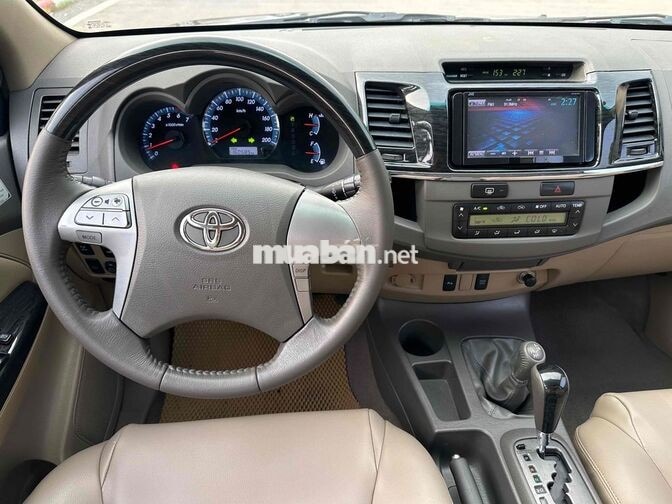Toyota Fortuner 2.7V 4x4 2014 Đen