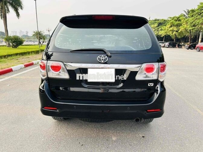 Toyota Fortuner 2.7V 4x4 2014 Đen