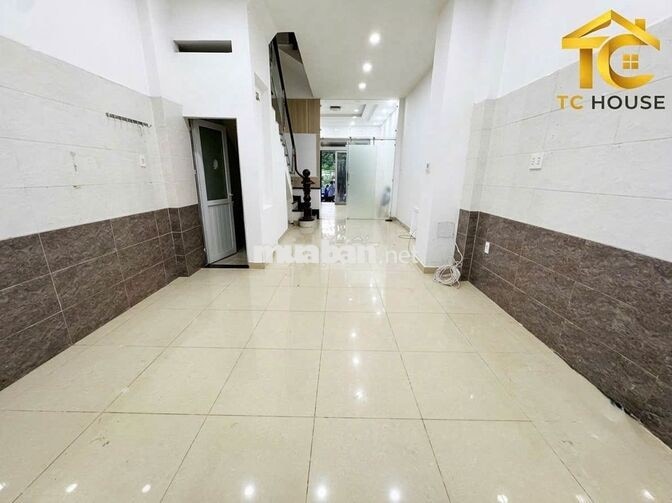 Cho thuê nhà đường Bình Lợi, Bình Thạnh. DT 4x20m. Có 4PN. Giá 22tr/th