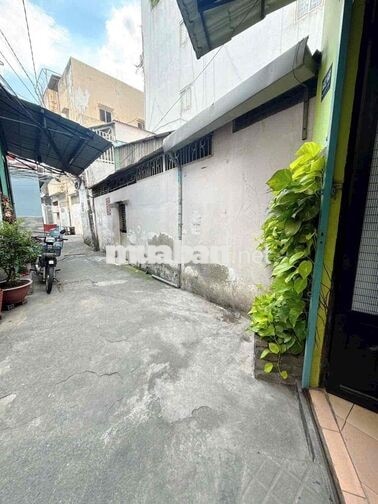 NHÀ HẺM RỘNG, SAU LƯNG MẶT TIỀN 653/ PHẠM THẾ HIỂN, P4, Q8