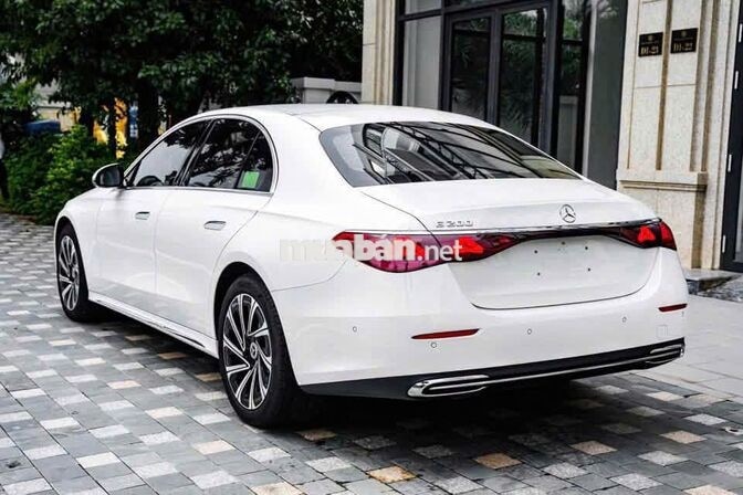 Mercedes-Benz E200 Exclusive 2026 - 2 Tỷ 185 Triệu