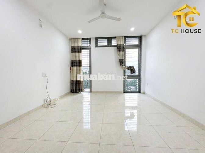 Cho thuê nhà đường Bình Lợi, Bình Thạnh. DT 4x20m. Có 4PN. Giá 22tr/th