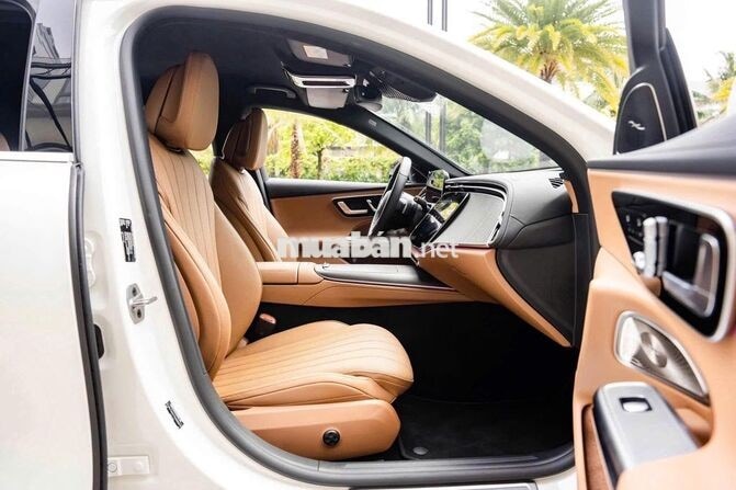 Mercedes-Benz E200 Exclusive 2026 - 2 Tỷ 185 Triệu