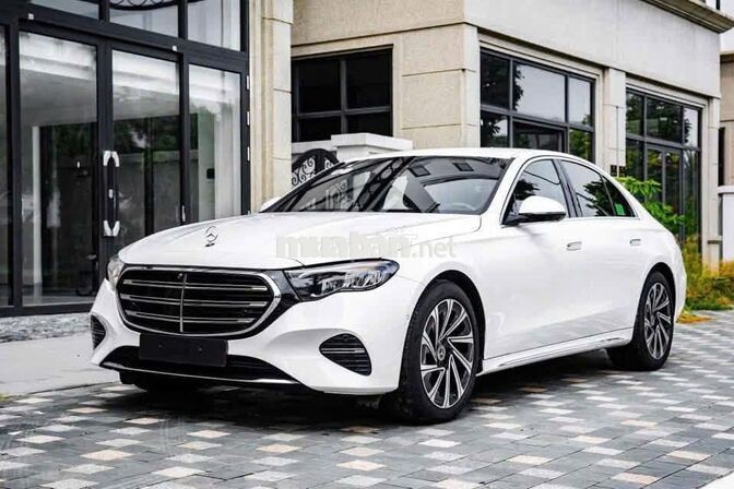 Mercedes-Benz E200 Exclusive 2026 - 2 Tỷ 185 Triệu