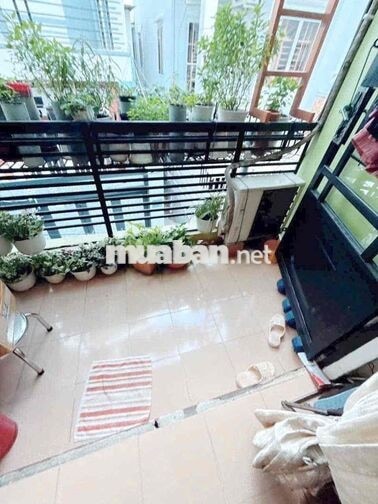 NHÀ HẺM RỘNG, SAU LƯNG MẶT TIỀN 653/ PHẠM THẾ HIỂN, P4, Q8