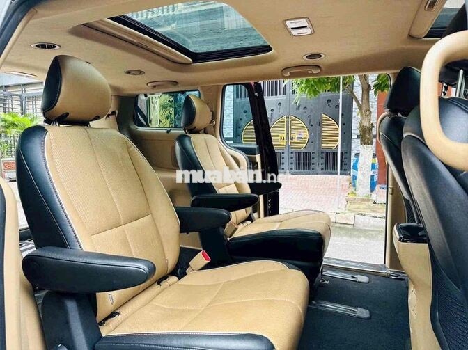 KIA Sedona 2016 Full Dầu