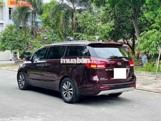 KIA Sedona 2016 Full Dầu
