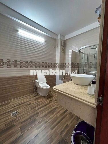 NHÀ FULL NỘI THẤT 5 PHÒNG 4 X 18M 