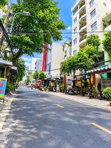 Cho thuê nguyên căn 5,2x24m,1 hầm 1 lửng 4 lầu 9 phòng ngủ giá 55 trệu