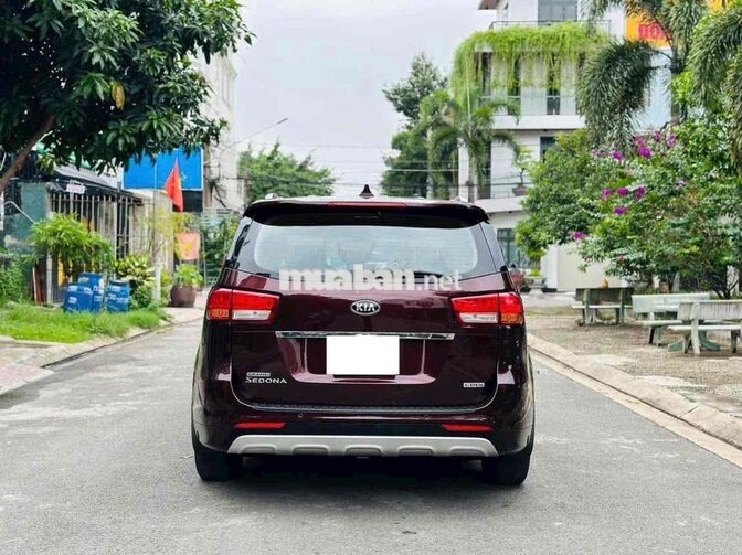 KIA Sedona 2016 Full Dầu