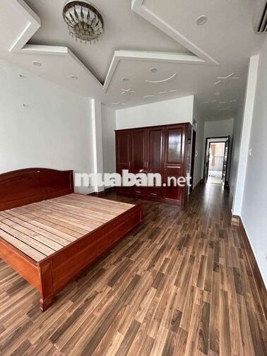 NHÀ FULL NỘI THẤT 5 PHÒNG 4 X 18M 