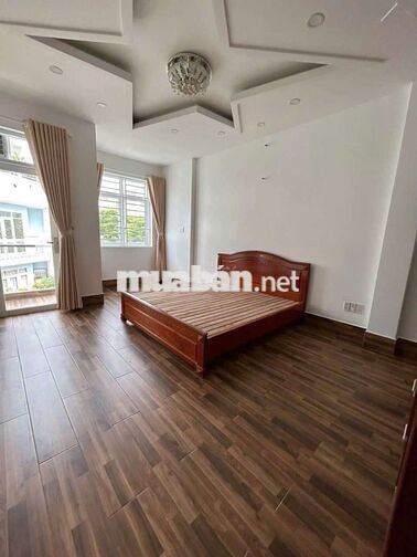 NHÀ FULL NỘI THẤT 5 PHÒNG 4 X 18M 