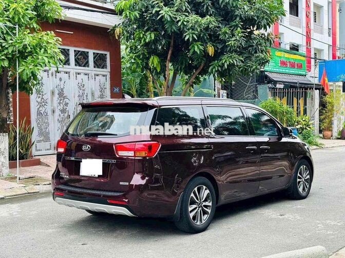 KIA Sedona 2016 Full Dầu