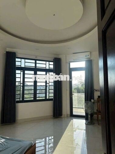 CHO THUÊ CĂN GÓC 4TẦNG NGAY CHUNG CƯ 4S LINH ĐÔNG. 4PN 4WC SÂN ĐẬU OTO