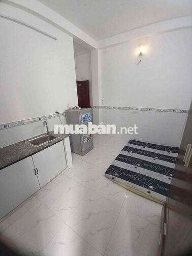 studio full nội thất, nhận pet nhà mới ra vào 2 lốp vân tay