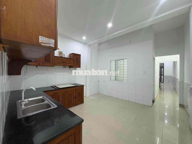 CHO THUÊ MẶT BẰNG KIỆT ÔTÔ HOÀNG DIỆU RỘNG RÃI