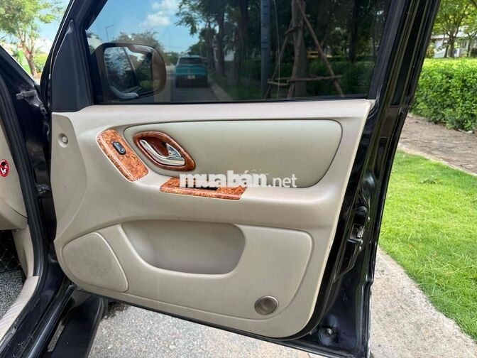 Ford Escape 2004 3.0 Đen Xăng