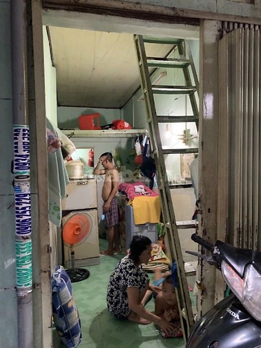 CHO THUÊ NHÀ GIÁ RẺ HẺM 2,8M NGuyễn TRÃI (KHU MÃ LẠNG) Q. 1, 4,3TR.