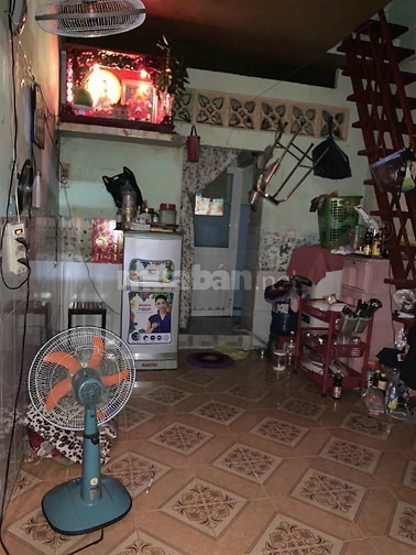 CHO THUÊ NHÀ GIÁ RẺ HẺM 2,8M NGuyễn TRÃI (KHU MÃ LẠNG) Q. 1, 4,3TR.