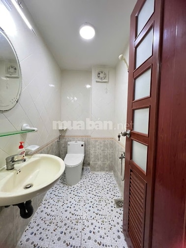 Cho thuê nhà mới đẹp. Hẻm 4m đường An Bình. 4 phòng ngủ. Giá 19 triệu