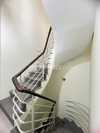 Cho thuê nhà mới đẹp. Hẻm 4m đường An Bình. 4 phòng ngủ. Giá 19 triệu