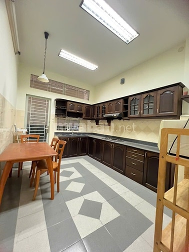 Cho thuê nhà mới đẹp. Hẻm 4m đường An Bình. 4 phòng ngủ. Giá 19 triệu