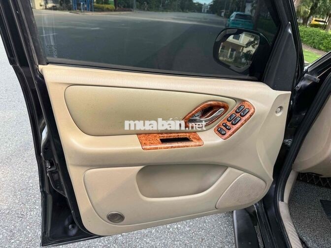 Ford Escape 2004 3.0 Đen Xăng