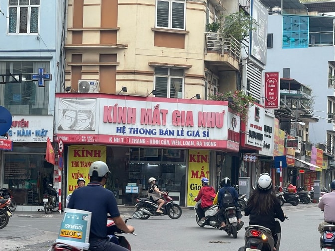 Cho thuê mặt bằng kinh doanh đẹp ngã ba Trương Định - Nguyễn An Ninh