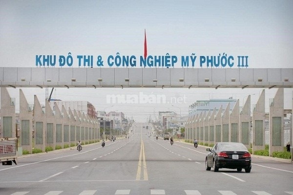Bán nền đất 300m2 đường 20m KDC 3A, Mỹ Phước 3, Bến Cát, Bình Dương