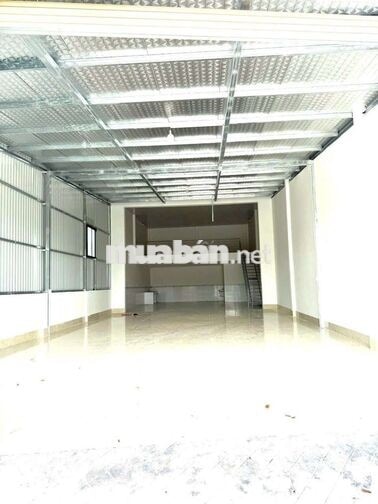 Kho mặt tiền kinh doanh gần trung tâm chợ - trường Phú Mỹ 8x25 = 200m2