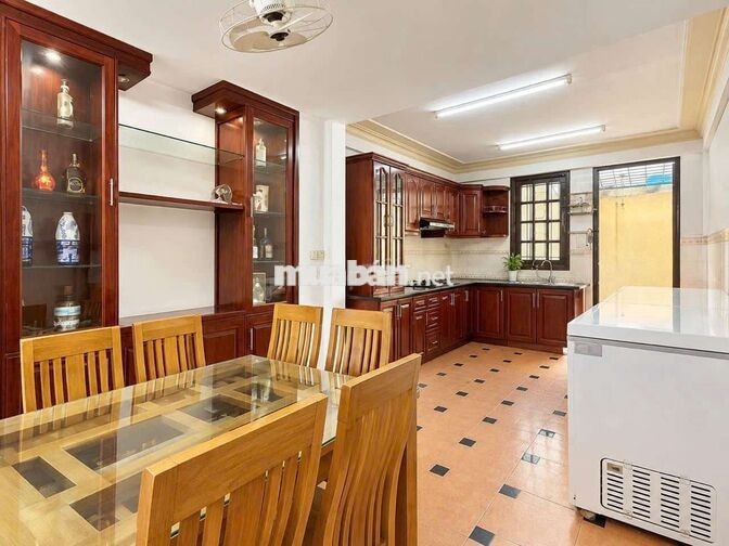 biệt thự full nội thất 10 x 20 có 6pn 6wc 