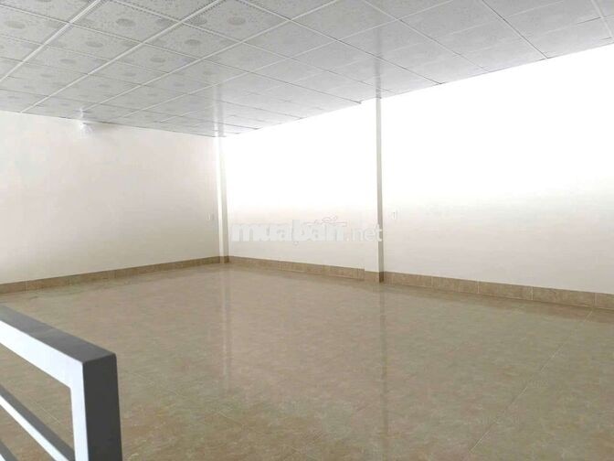 Kho mặt tiền kinh doanh gần trung tâm chợ - trường Phú Mỹ 8x25 = 200m2