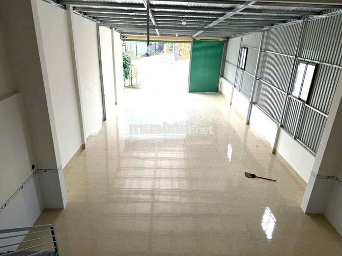Kho mặt tiền kinh doanh gần trung tâm chợ - trường Phú Mỹ 8x25 = 200m2