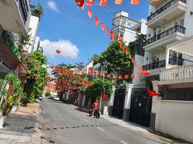 Bán căn nhà mặt tiền Đặng Tất phường Tân Định, Quận 1